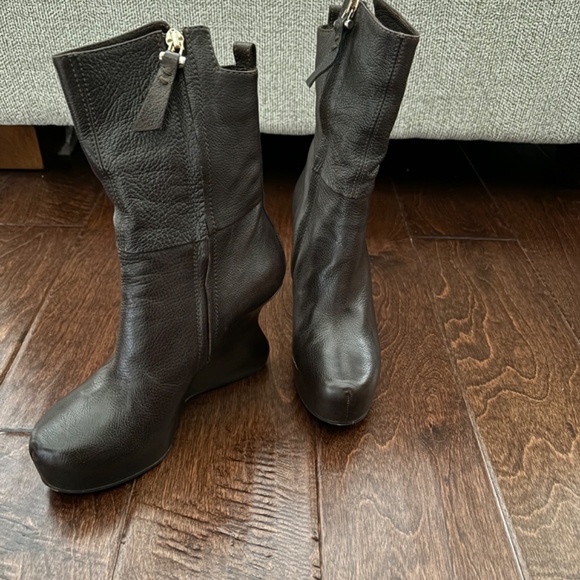 COSTUME NATIONAL MADE IN ITALY brown leather booties - Picture 2 of 7